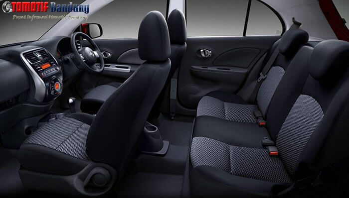 Interior Nissan March