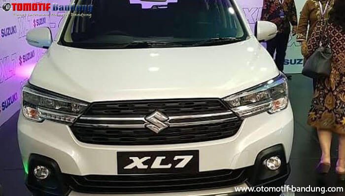 Bedah Bocoran Suzuki XL7 : 3 Varian, Dapat Lampu LED & Smart Mirror