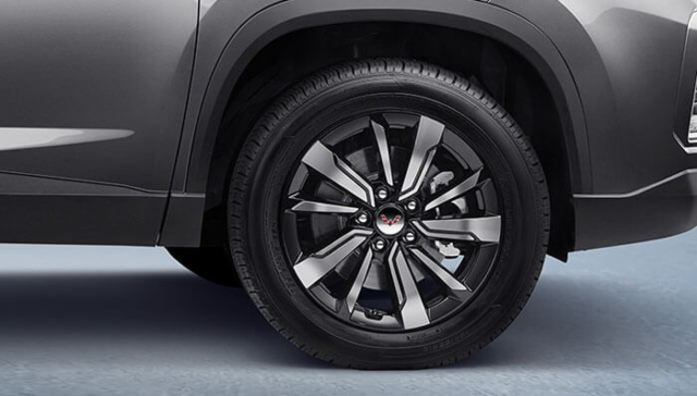 two-tone-alloy-wheel